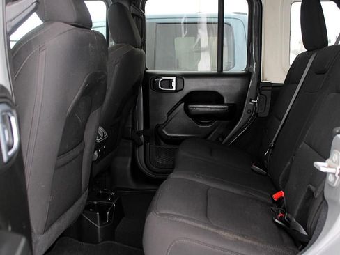 Used 2022 Jeep Wrangler Unlimited Sport S image 26