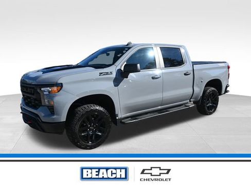 Used 2024 Chevrolet Silverado 1500 Custom Trail Boss w/ LPO, Dark Essentials Package image 1