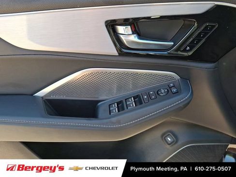 Used 2023 Acura MDX SH-AWD w/ Technology Package image 16