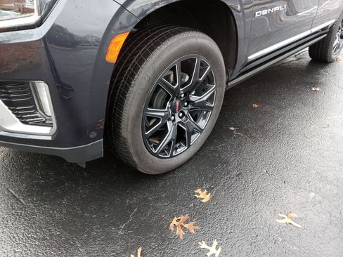 Used 2024 GMC Yukon Denali w/ Denali Reserve Package image 6