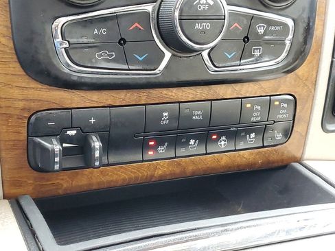 Used 2018 RAM 2500 Longhorn w/ Longhorn Southfork Package image 19