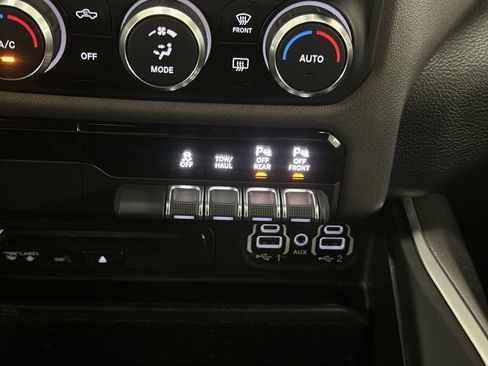 Used 2019 RAM 1500 Big Horn AWD/4WD image 51