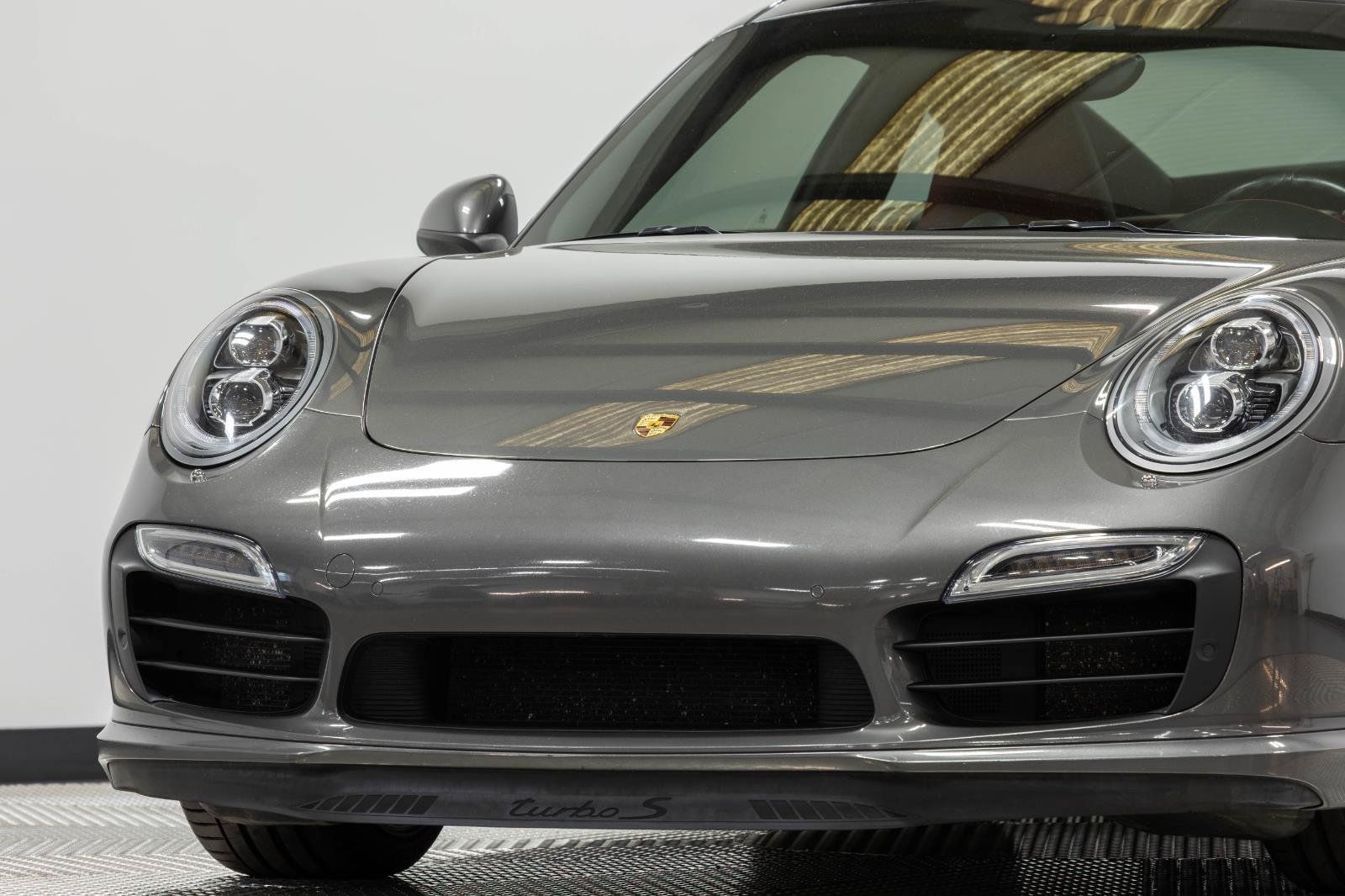 Used 2015 Porsche 911 Turbo S AWD/4WD image 8