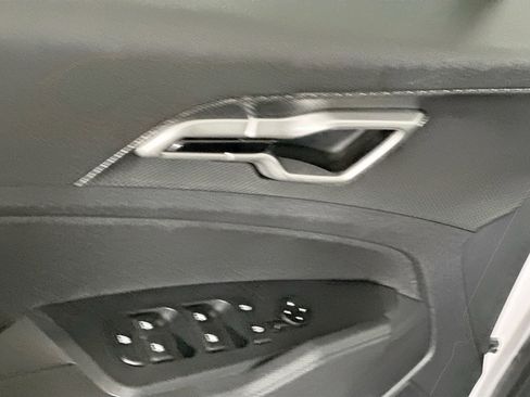 Used 2025 Kia Sportage LX image 15