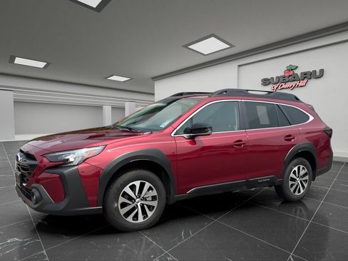 Certified 2025 Subaru Outback Premium AWD/4WD image 6