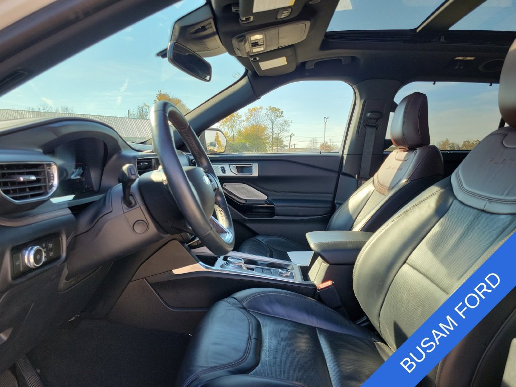 Used 2023 Ford Explorer Platinum w/ Technology Package AWD/4WD image 12