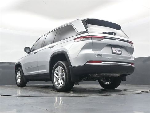 New 2025 Jeep Grand Cherokee Laredo image 41