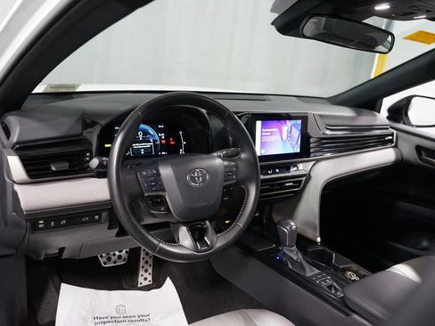 Certified 2025 Toyota Camry SE image 11