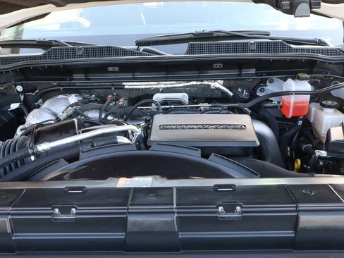 Used 2025 Chevrolet Silverado 2500 LT w/ Convenience Package image 21