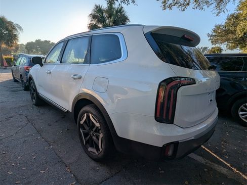 Used 2025 Kia Telluride EX image 27