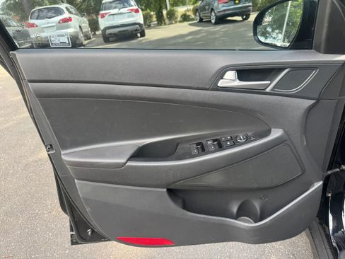 Used 2021 Hyundai Tucson SE FWD image 20