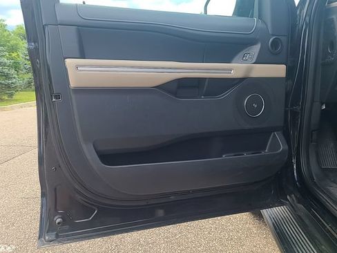 Used 2024 Ford Expedition Max Limited RWD image 10