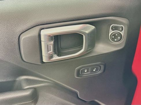 Used 2024 Jeep Gladiator Mojave w/ Convenience Group AWD/4WD image 17