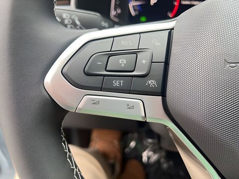 New 2026 Volkswagen Taos SEL AWD/4WD image 13