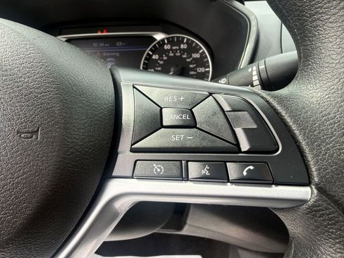 Used 2022 Nissan Altima 2.5 SV FWD image 14