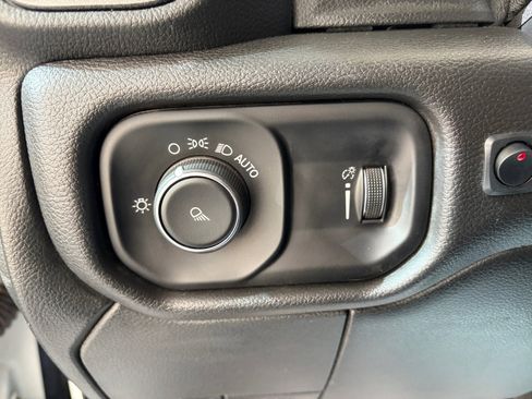 Used 2022 RAM 3500 Tradesman w/ Chrome Appearance Group image 12