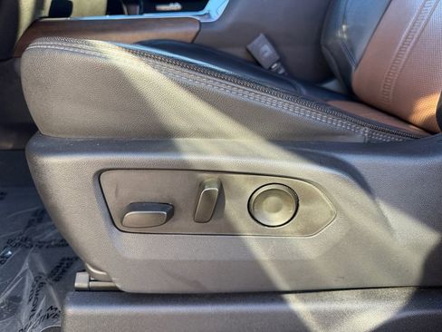 Used 2023 Chevrolet Silverado 1500 High Country w/ Z71 Off-Road Package image 10