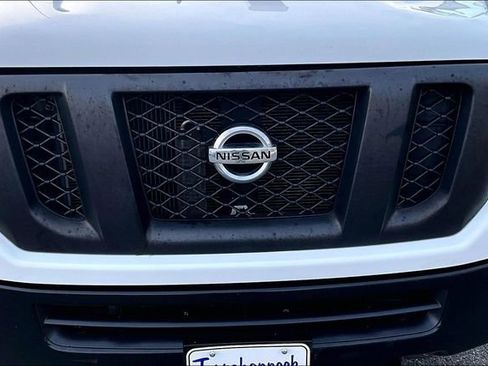 Used 2021 Nissan NV 3500 SV image 28