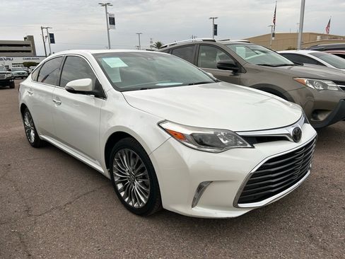 Used 2016 Toyota Avalon Limited image 2