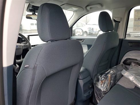 New 2025 Ford Maverick XLT w/ XLT Luxury Package image 28