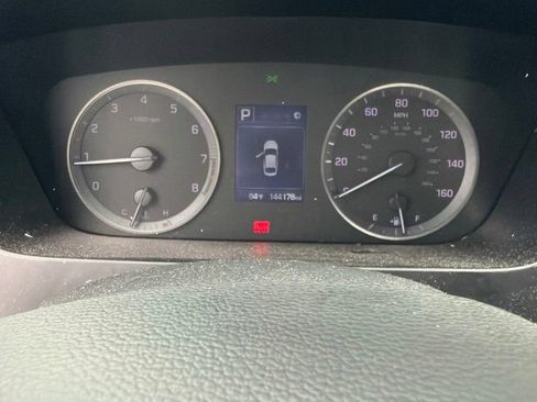 Used 2017 Hyundai Sonata SE FWD image 4