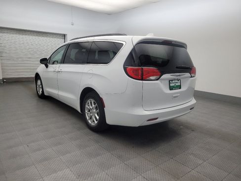 Used 2020 Chrysler Voyager Lxi FWD image 5