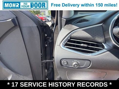 Used 2019 Chevrolet Malibu LT FWD image 16