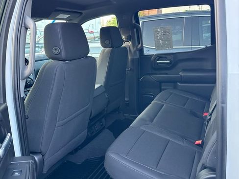 Used 2024 Chevrolet Silverado 1500 Custom image 3
