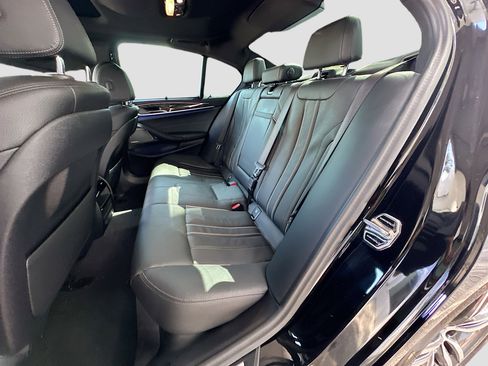 Used 2023 BMW 530i w/ Executive Package image 26