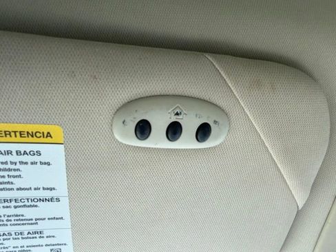 Used 2013 Lincoln MKS AWD image 39