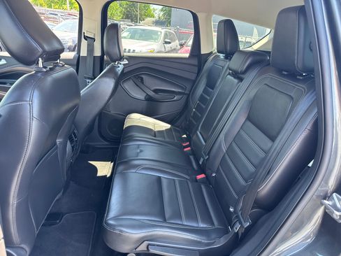 Used 2019 Ford Escape Titanium FWD image 6