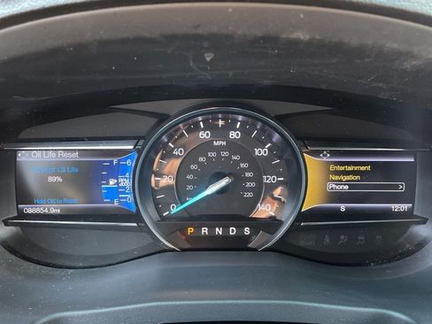 Used 2016 Ford Explorer XLT w/ Equipment Group 202A image 9