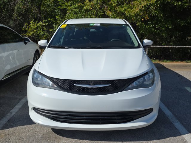 Used 2018 Chrysler Pacifica L FWD image 8