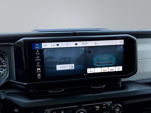 Used 2025 Jeep Wrangler Unlimited Sahara AWD/4WD image 10
