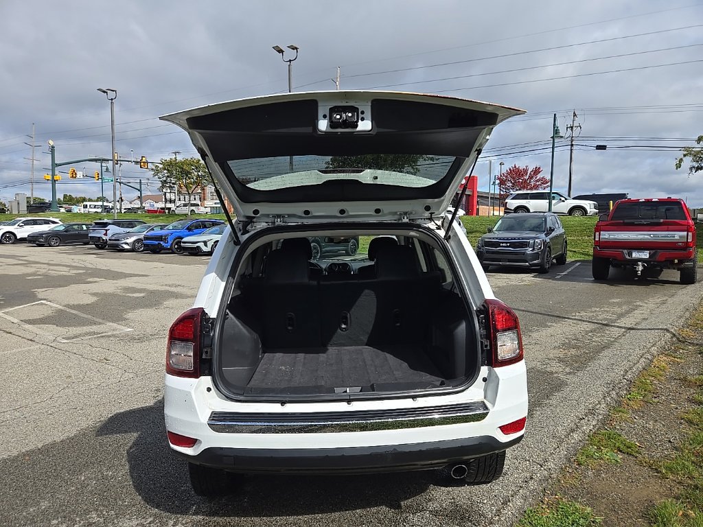 Used 2017 Jeep Compass High Altitude AWD/4WD image 5