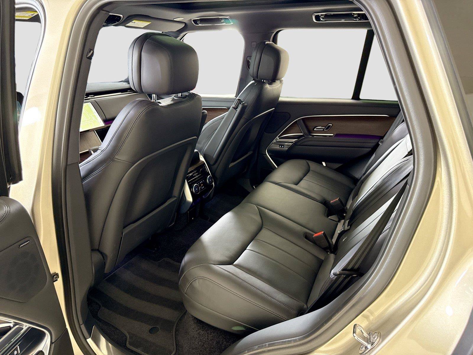 Used 2024 Land Rover Range Rover SE AWD/4WD image 22