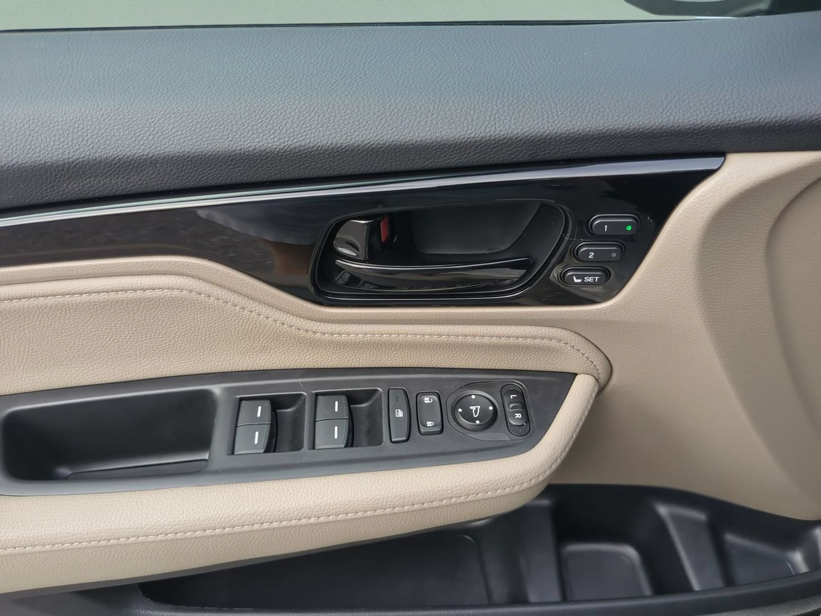 Used 2024 Honda Odyssey Touring image 17