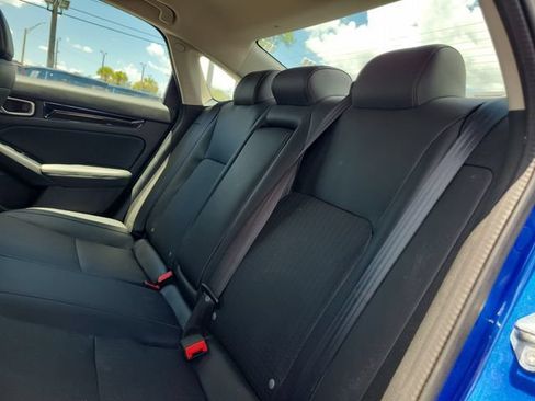 Used 2022 Honda Civic Touring image 12