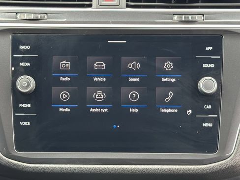 Certified 2023 Volkswagen Tiguan SE FWD image 10