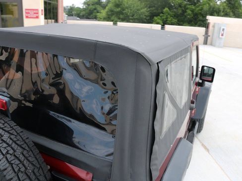 Used 2010 Jeep Wrangler Rubicon w/ PWR Convenience Group AWD/4WD image 83