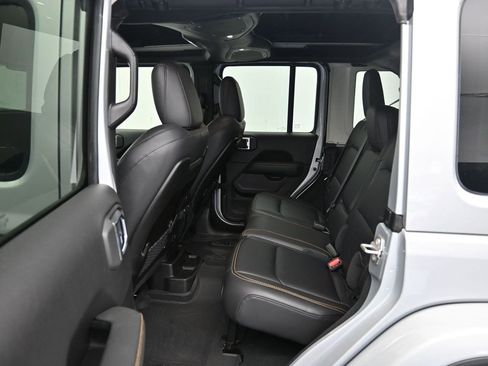 New 2024 Jeep Wrangler Unlimited Sahara w/ Technology Group image 24