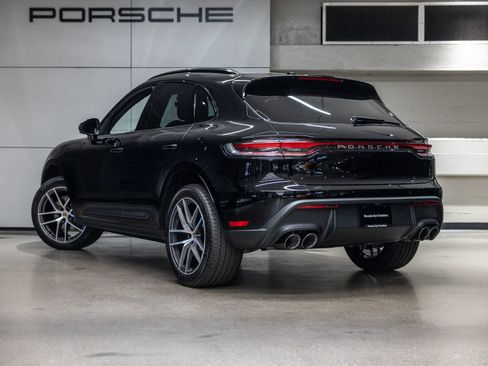 Certified 2026 Porsche Macan AWD/4WD image 3