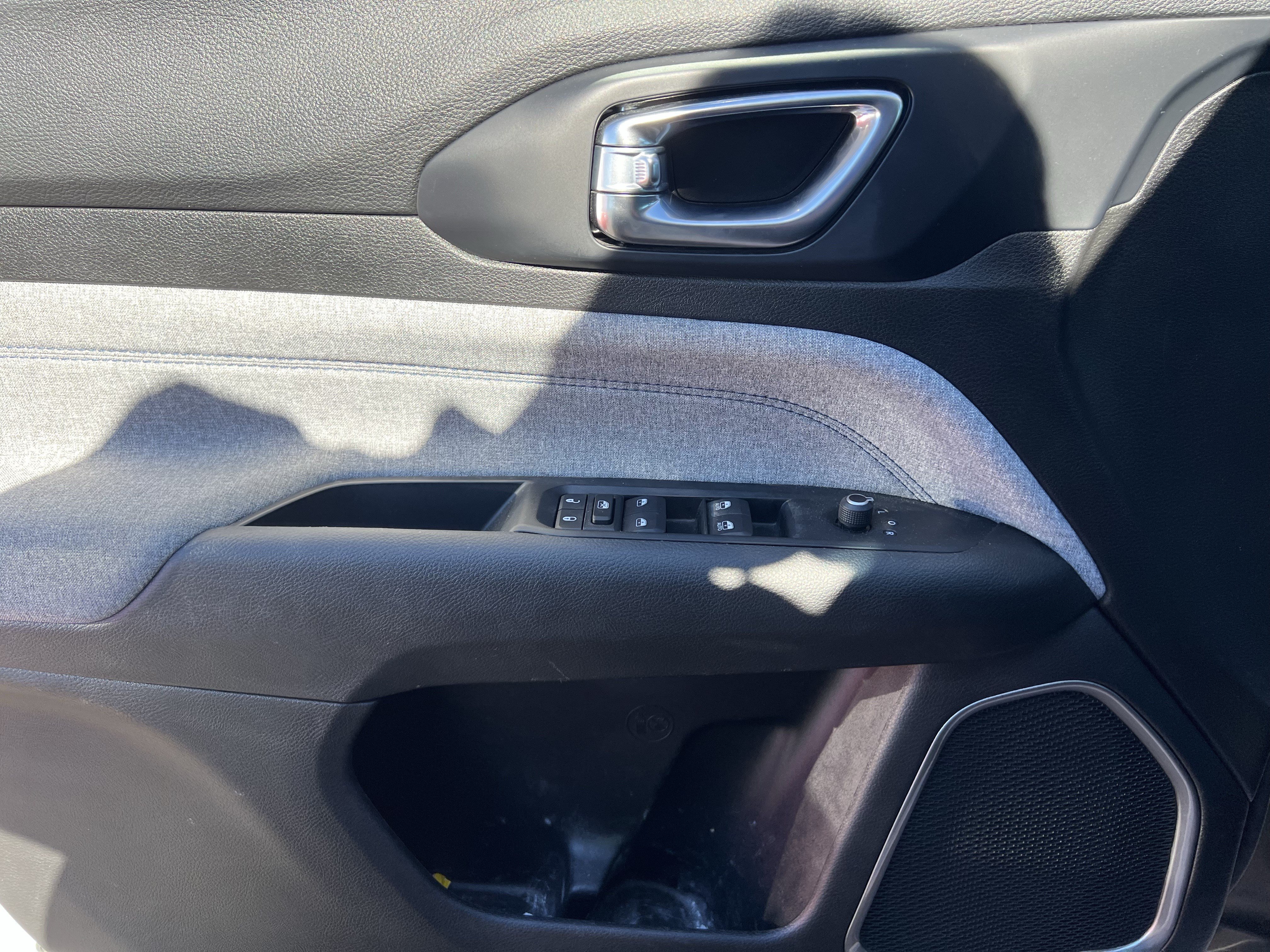 Used 2022 Jeep Compass Latitude FWD image 14