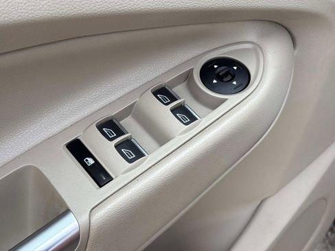 Used 2017 Ford Escape Titanium image 25