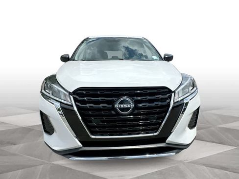 Used 2024 Nissan Kicks S FWD image 3