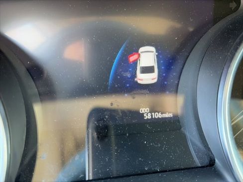 Used 2018 Toyota Camry XLE image 4