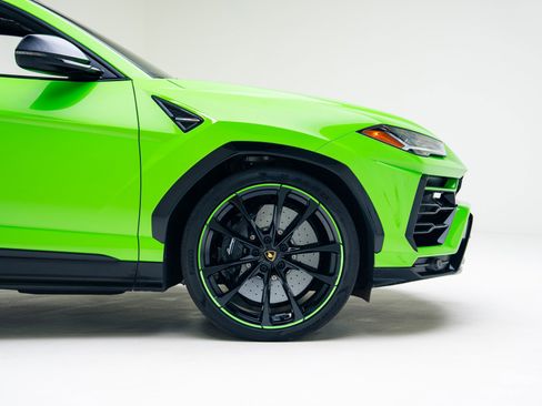 Used 2021 Lamborghini Urus image 20