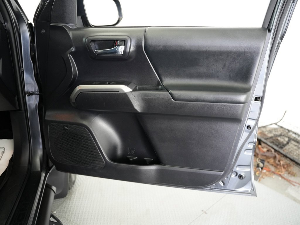 Used 2020 Toyota Tacoma Limited AWD/4WD image 52