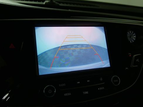 Used 2018 Buick Envision Premium image 28