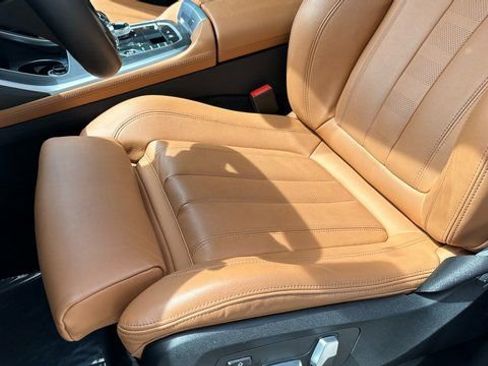 Used 2022 BMW X7 xDrive40i w/ M Sport Package AWD/4WD image 14